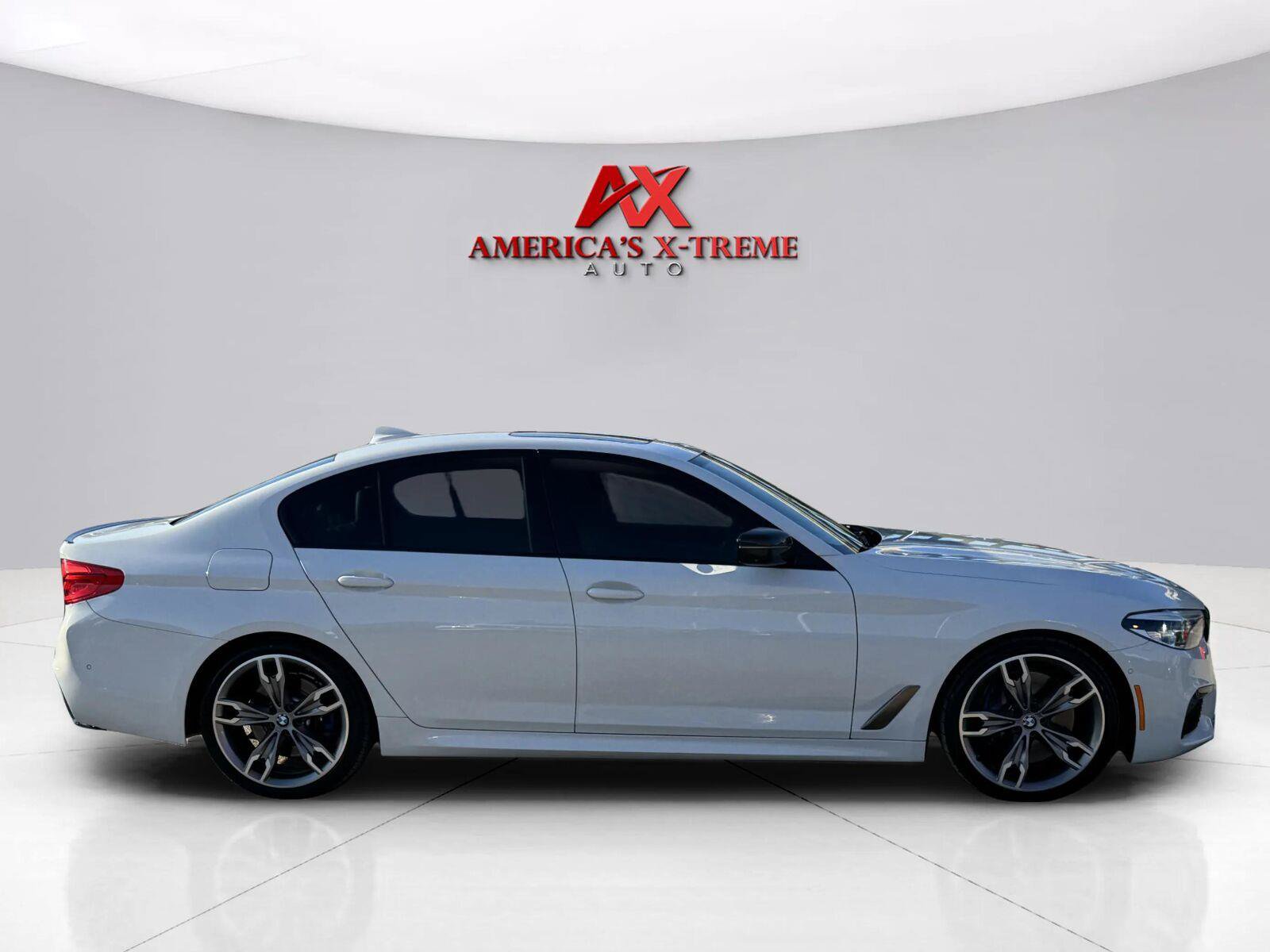 Used 2019 BMW M550i xDrive AWD/4WD image 7