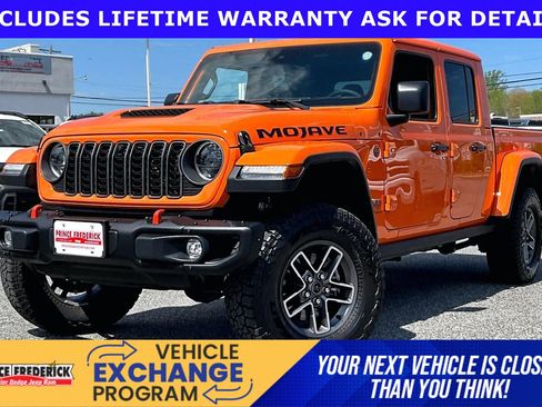 Used 2025 Jeep Gladiator Mojave image 3