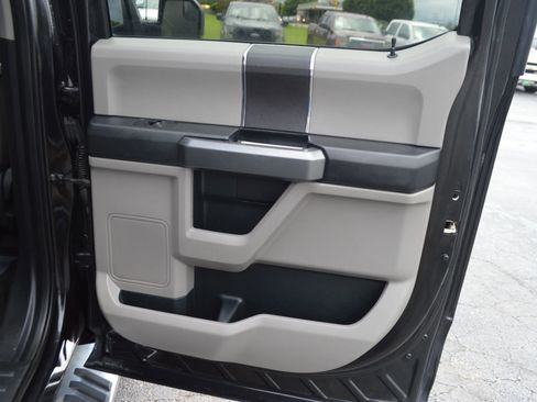 Used 2015 Ford F150 XLT AWD/4WD image 25