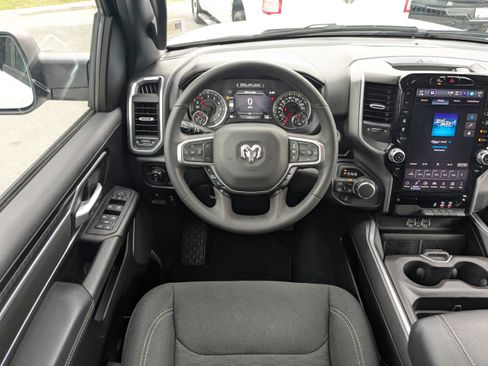 Used 2025 RAM 1500 Big Horn AWD/4WD image 15