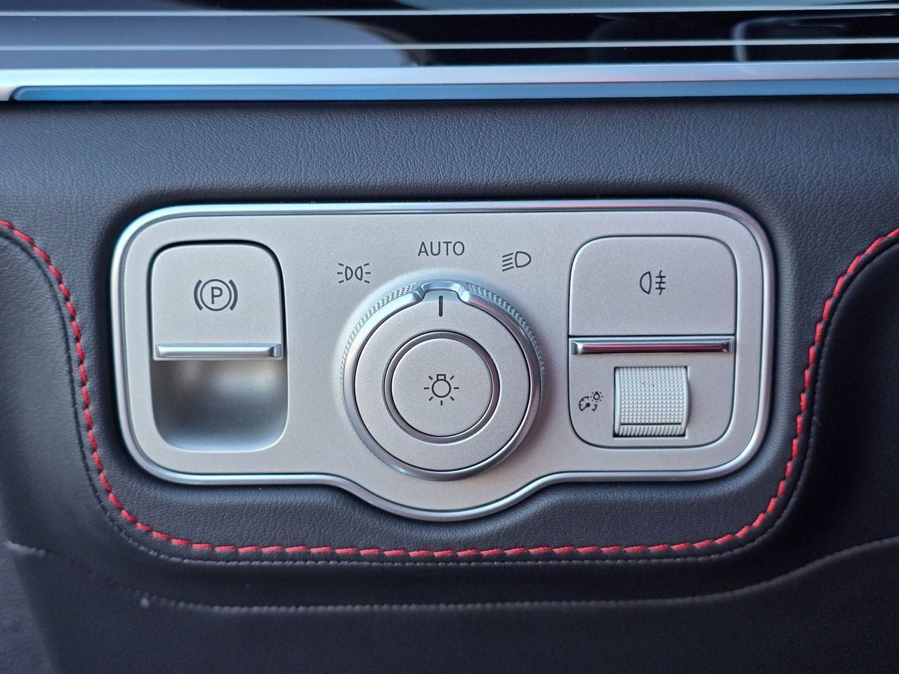 Used 2024 Mercedes-Benz GLE 53 AMG 4MATIC Coupe image 31