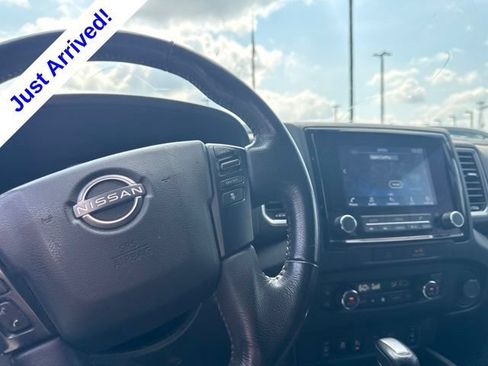Used 2022 Nissan Frontier SV AWD/4WD image 10