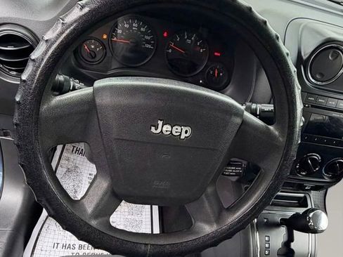 Used 2009 Jeep Patriot Sport image 11