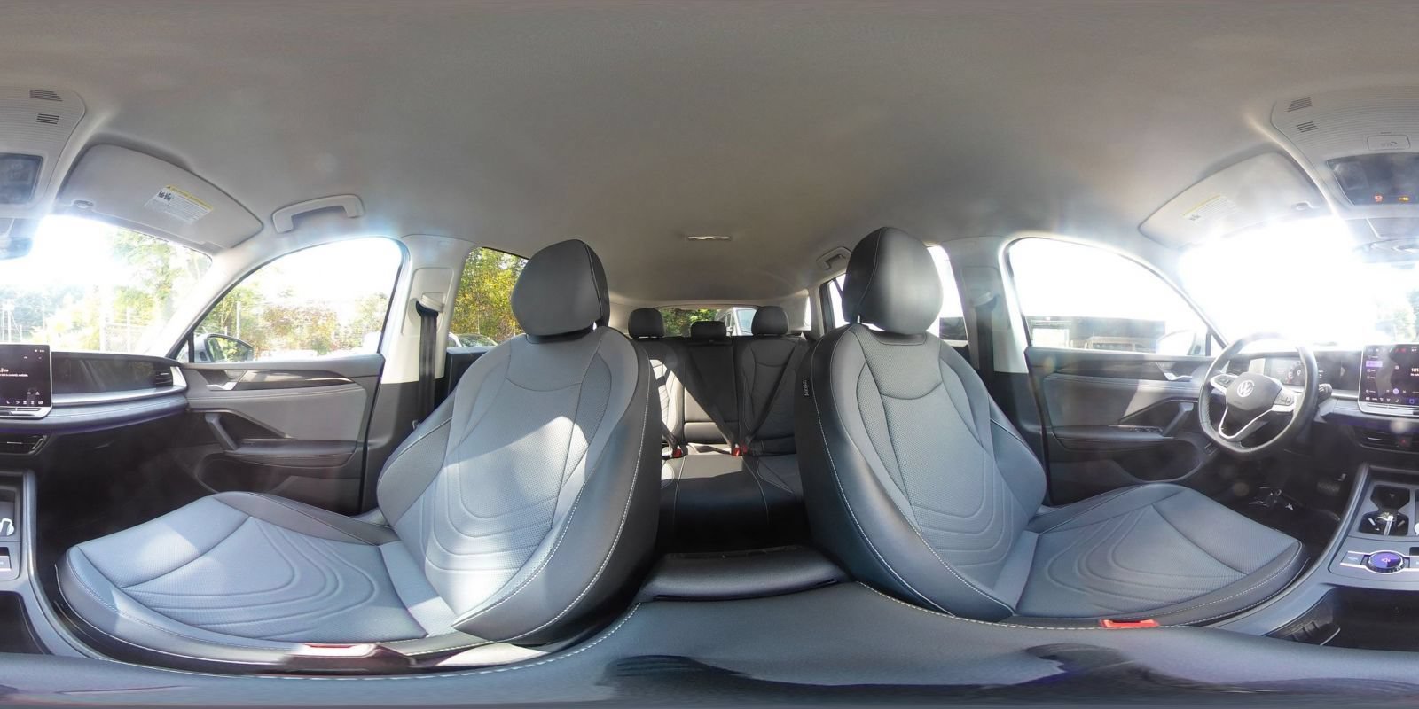 Used 2026 Volkswagen Tiguan SE FWD image 43