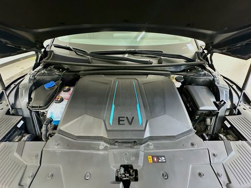 Used 2024 Hyundai Ioniq 5 SE image 34