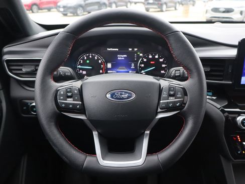 Used 2023 Ford Explorer ST-Line w/ Class IV Trailer Tow Package image 16