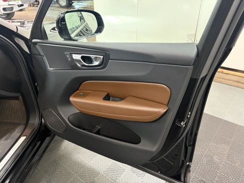 Used 2023 Volvo XC60 B5 Plus w/ Climate Package AWD/4WD image 13