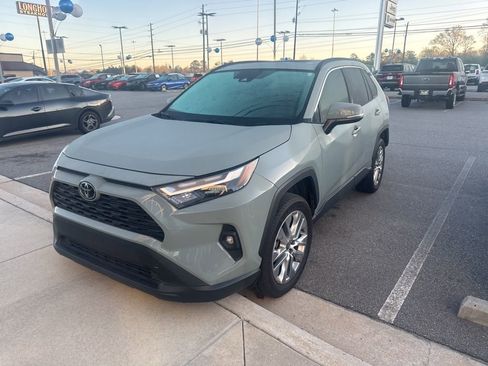 Used 2023 Toyota RAV4 XLE Premium image 1