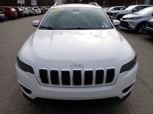 Used 2019 Jeep Cherokee Latitude Plus w/ Cold Weather Group image 11