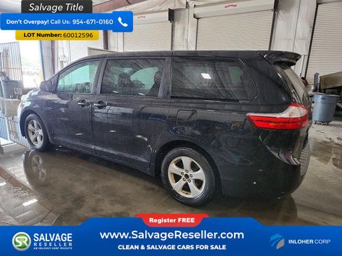 Used 2017 Toyota Sienna L FWD image 3