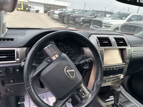 Used 2015 Lexus GX 460 w/ Navigation Package image 7