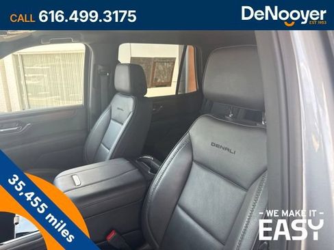 Used 2025 GMC Yukon Denali AWD/4WD image 14