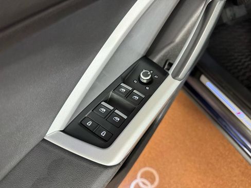 Used 2021 Audi Q3 2.0T Premium w/ Convenience Package image 17