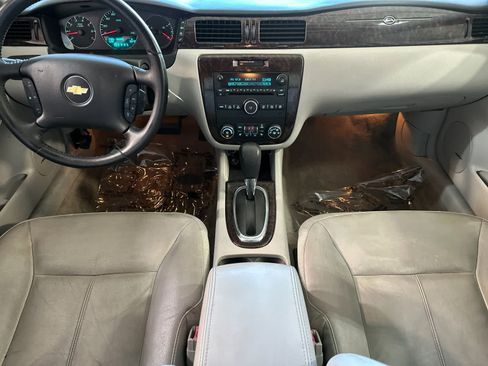 Used 2014 Chevrolet Impala LTZ FWD image 4