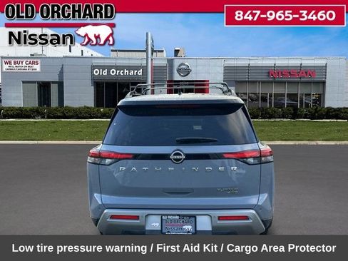 Used 2022 Nissan Pathfinder Platinum w/ Cargo Package AWD/4WD image 7