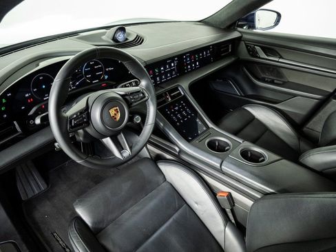 Used 2020 Porsche Taycan Turbo S image 5