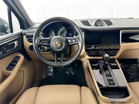 Used 2024 Porsche Macan T w/ Premium Plus Package image 31