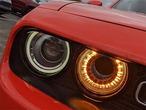 Certified 2022 Dodge Challenger R/T w/ Plus Package image 8