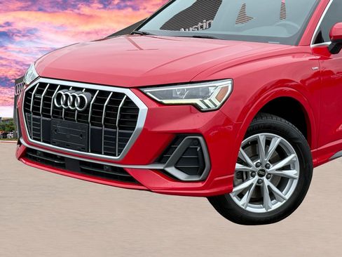 Used 2023 Audi Q3 2.0T Premium w/ Convenience Package AWD/4WD image 1