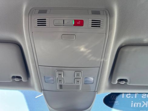 Used 2024 Volkswagen Taos SE FWD image 23