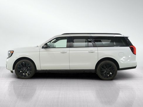 Used 2025 Ford Expedition Max Platinum w/ Stealth Appearance Package AWD/4WD image 2