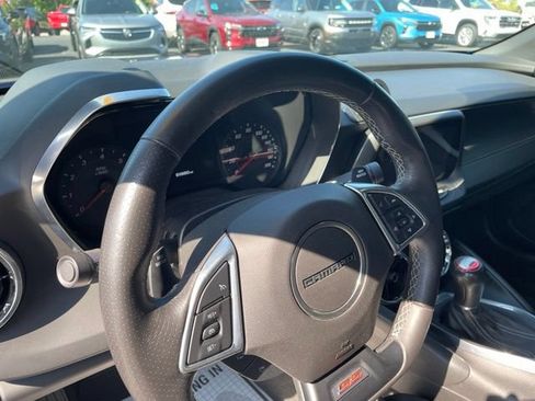 Used 2017 Chevrolet Camaro SS RWD image 11