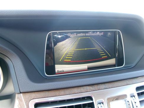 Used 2014 Mercedes-Benz E 350 Sedan image 21