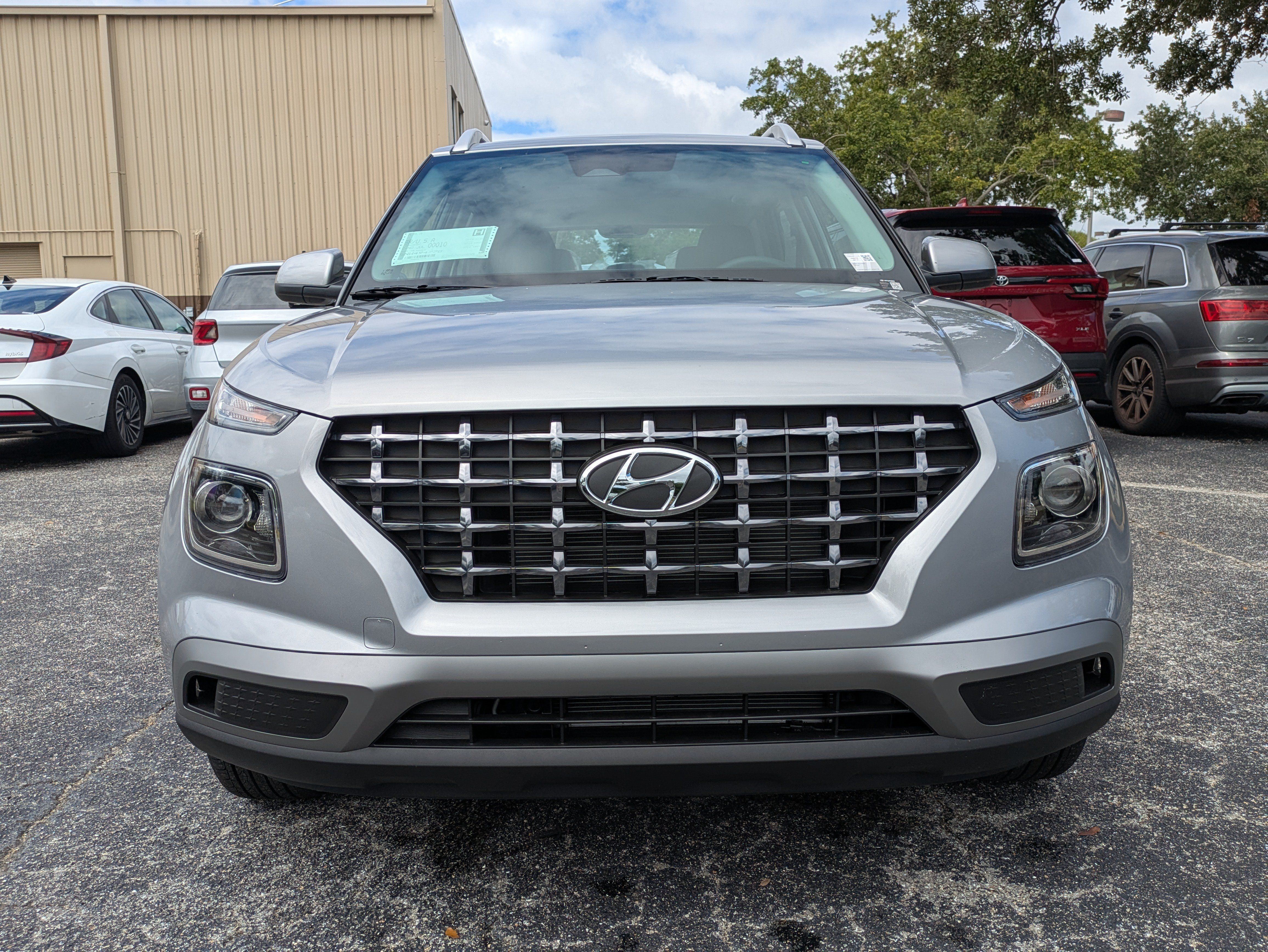 New 2026 Hyundai Venue SEL FWD image 3