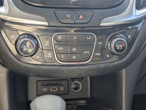 Used 2022 Chevrolet Equinox Premier image 19