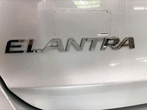 Used 2017 Hyundai Elantra SE FWD image 30