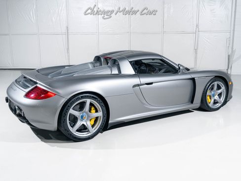 Used 2005 Porsche Carrera GT RWD image 42