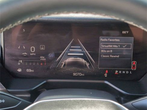 Used 2024 GMC Acadia Denali image 12