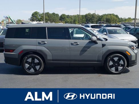 New 2026 Hyundai Santa Fe SE image 4