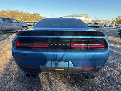 Used 2018 Dodge Challenger SRT Hellcat image 10
