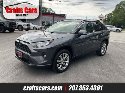Used 2019 Toyota RAV4 XLE Premium w/ Cold Weather Package AWD/4WD image 1