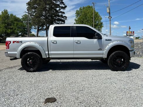 Used 2017 Ford F150 XLT w/ Equipment Group 302A Luxury AWD/4WD image 12