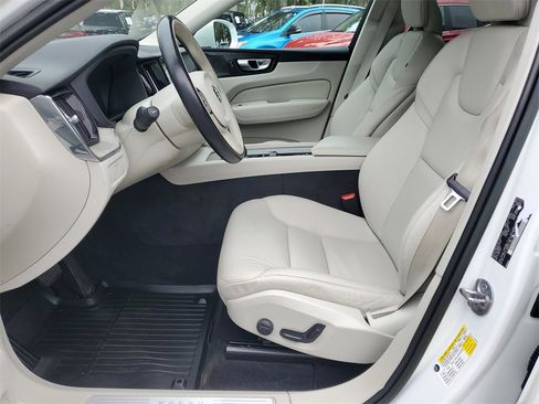 Used 2023 Volvo XC60 B5 Plus w/ Climate Package image 21