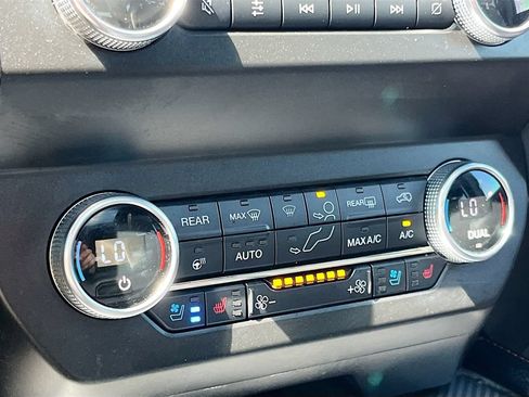 Used 2020 Ford Expedition Limited w/ Equipment Group 303A AWD/4WD image 16