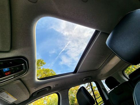 Used 2022 Jeep Grand Cherokee Limited 4xe image 19