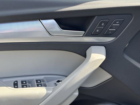 Used 2024 Audi Q5 2.0T Premium w/ Summer of Audi Package image 14