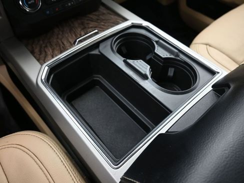 Used 2019 Ford F250 Lariat w/ Lariat Ultimate Package image 33