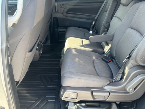 Used 2019 Honda Odyssey EX image 19