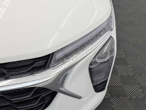 New 2026 Chevrolet Trax LT FWD image 10
