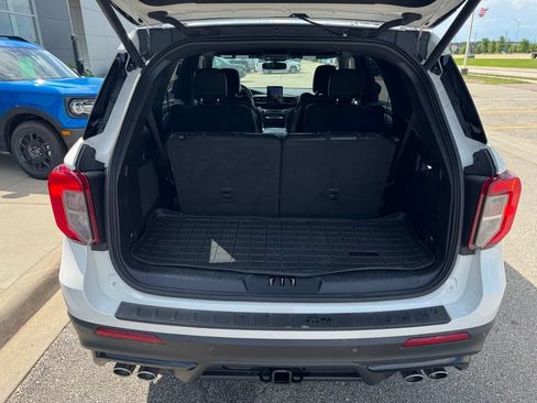 Certified 2020 Ford Explorer ST w/ Premium Technology Package AWD/4WD image 43