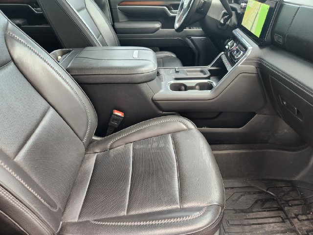 Used 2025 GMC Sierra 2500 Denali w/ Denali Reserve Package AWD/4WD image 13