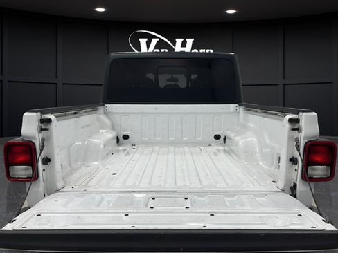 Used 2021 Jeep Gladiator Sport AWD/4WD image 26