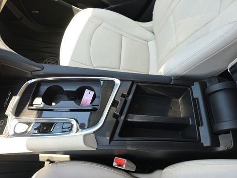 Used 2023 Buick Enclave Premium w/ Experience Buick Package FWD image 19