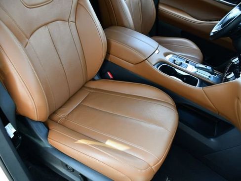 Used 2025 INFINITI QX60 Sensory w/ Vision Package AWD/4WD image 33