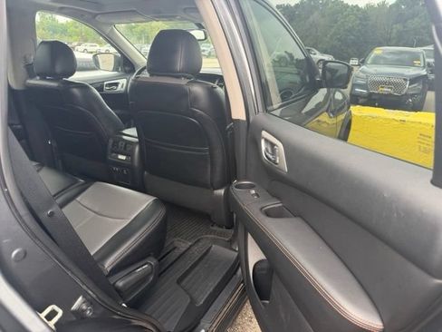 Used 2020 Nissan Pathfinder SL AWD/4WD image 10