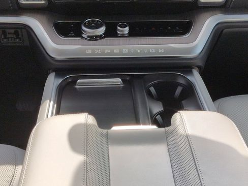 Certified 2025 Ford Expedition Max Platinum w/ Platinum Ultimate Package AWD/4WD image 19